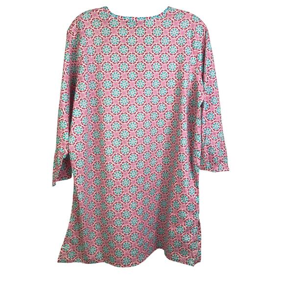 Malabar Bay Tunic Top Womens Size Medium Pink V-Neck 3/4 Sleeve Geometric - Picture 3 of 7
